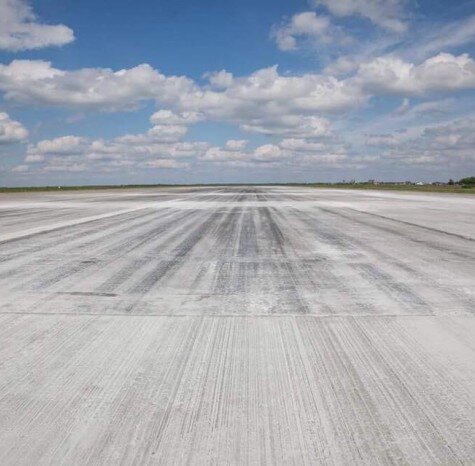 Сверхпрочный бетон для аэродромов: новые технологии в строительстве