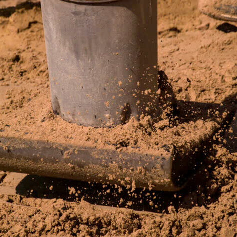 Почему важно купить грунт для планировки участка с учётом водоотведения