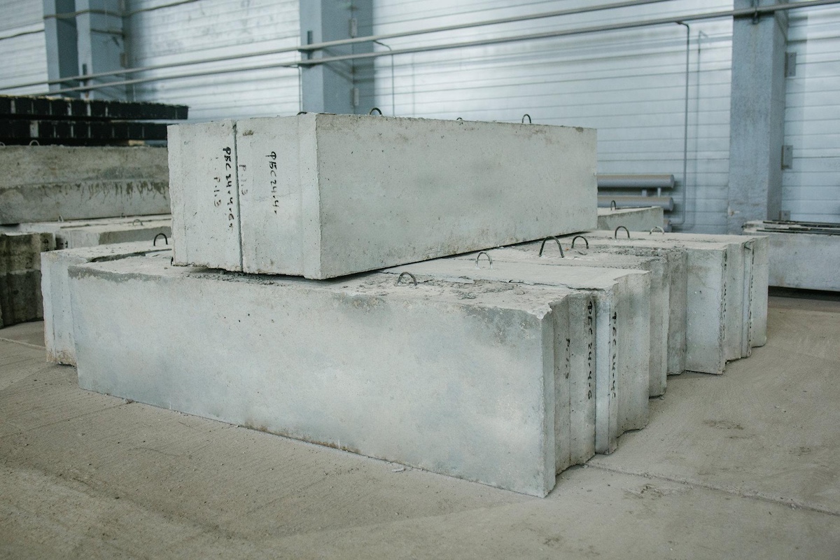 Доставка бетона различных марок в Раменском